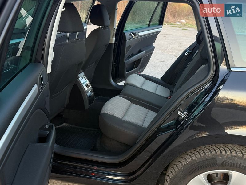 Універсал Skoda Superb 2012 в Львові фото 51 Універсал Skoda Superb 2012 в Львові