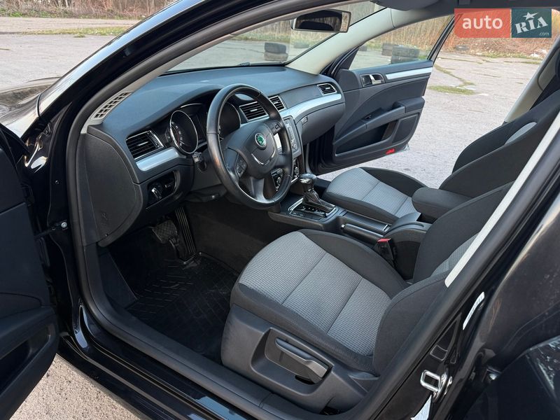 Універсал Skoda Superb 2012 в Львові фото 52 Універсал Skoda Superb 2012 в Львові