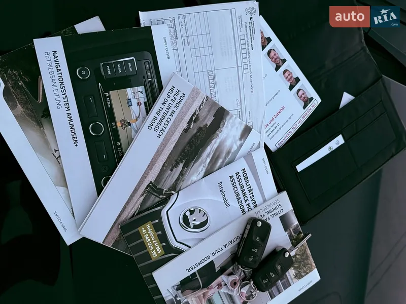 Універсал Skoda Superb 2012 в Львові документ 2 фото Універсал Skoda Superb 2012 в Львові документ