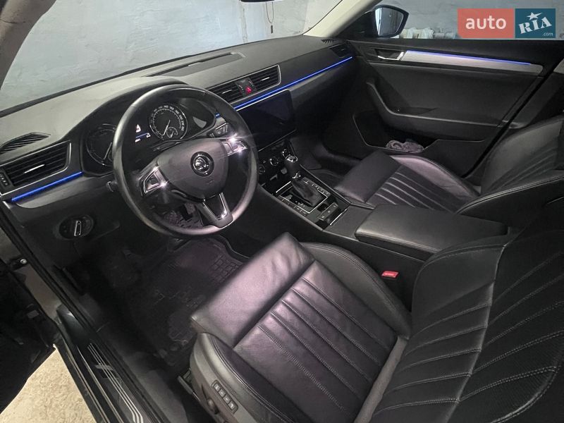 Універсал Skoda Superb 2018 в Кропивницькому