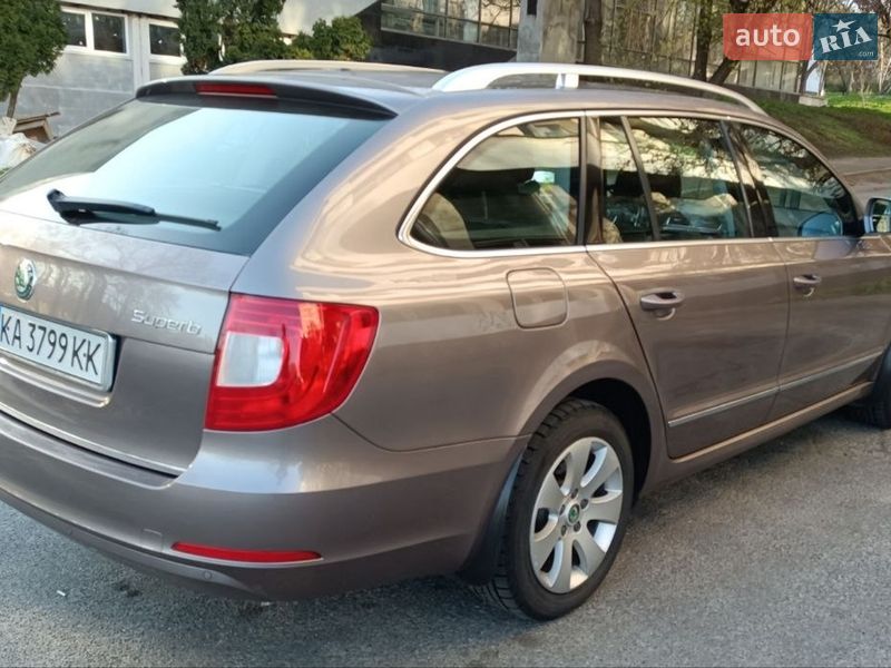 Універсал Skoda Superb 2012 в Києві фото 5 Універсал Skoda Superb 2012 в Києві