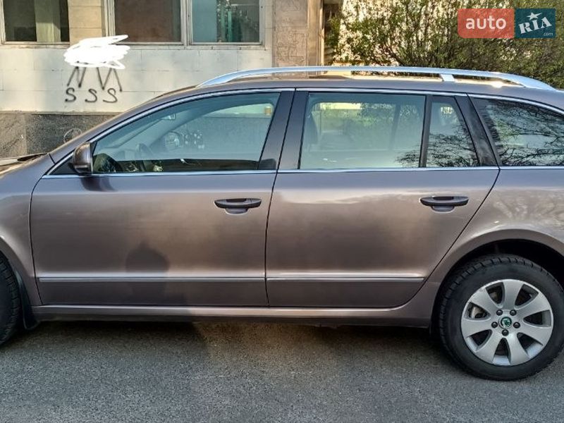 Універсал Skoda Superb 2012 в Києві фото 8 Універсал Skoda Superb 2012 в Києві