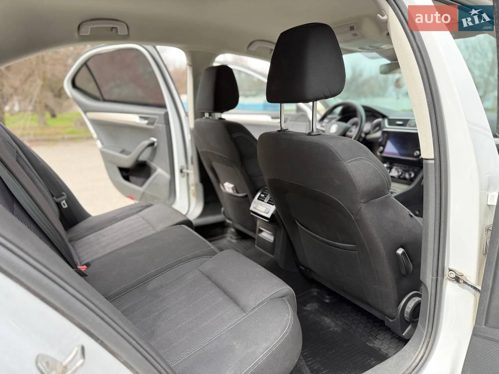 2020 Skoda Superb - мініатюра 8