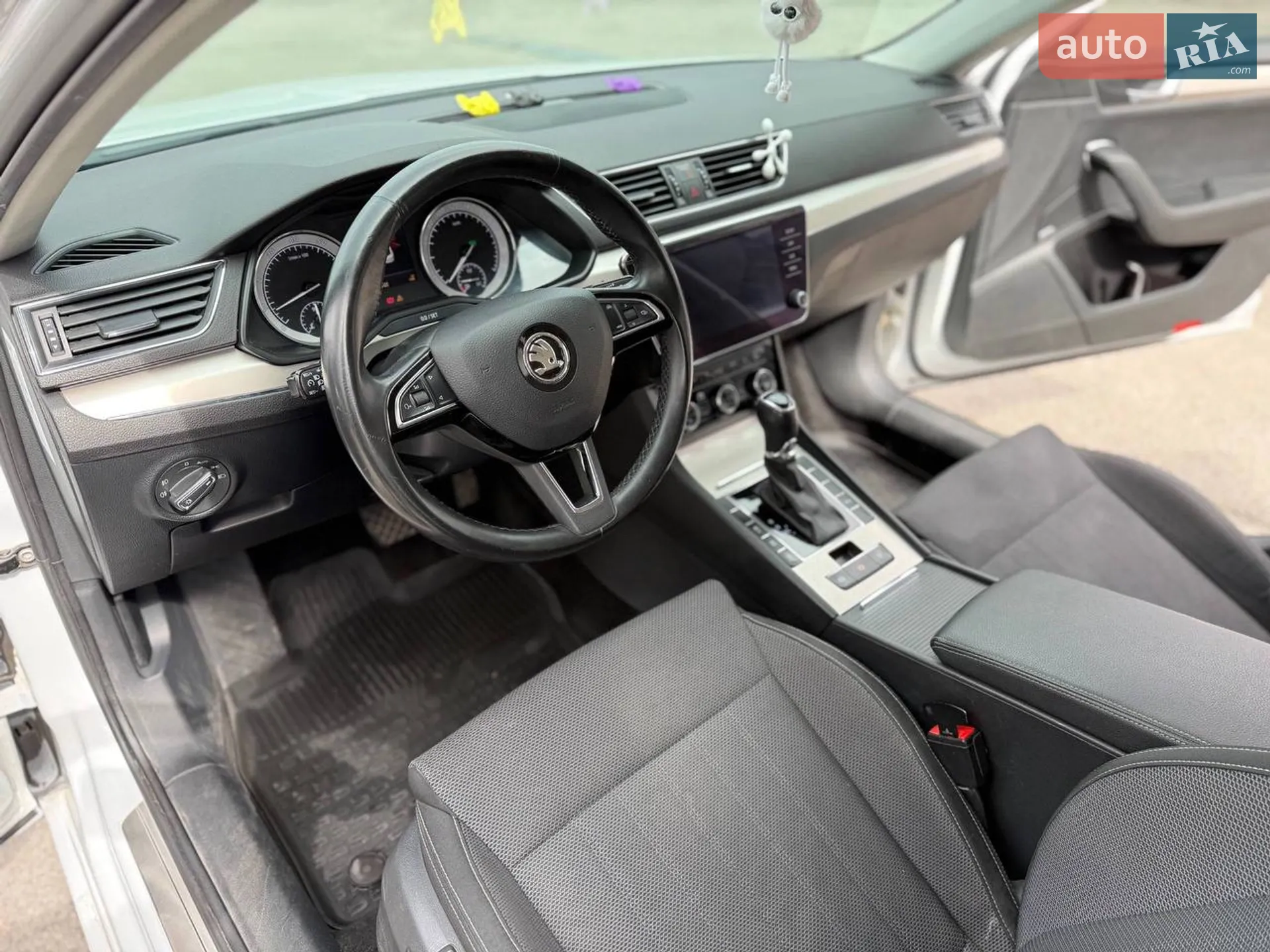 2020 Skoda Superb - мініатюра 9