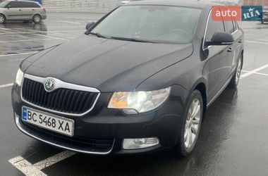 Лифтбек Skoda Superb 2009 в Львове