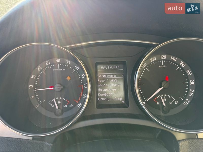 Універсал Skoda Superb 2014 в Києві фото 52 Універсал Skoda Superb 2014 в Києві