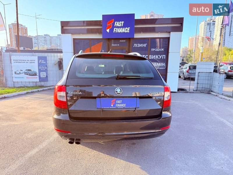 Универсал Skoda Superb 2013 в Киеве
