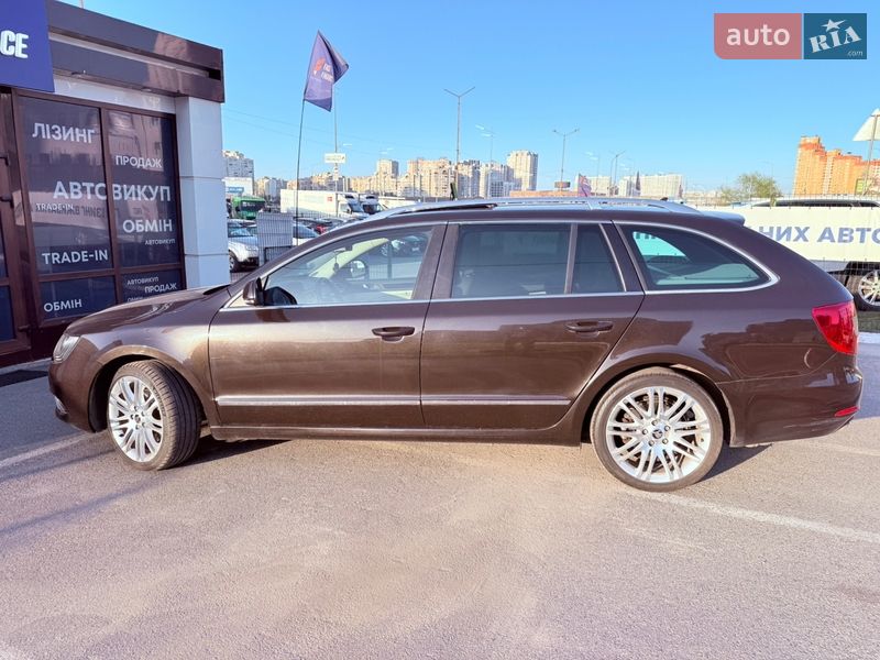 Универсал Skoda Superb 2013 в Киеве