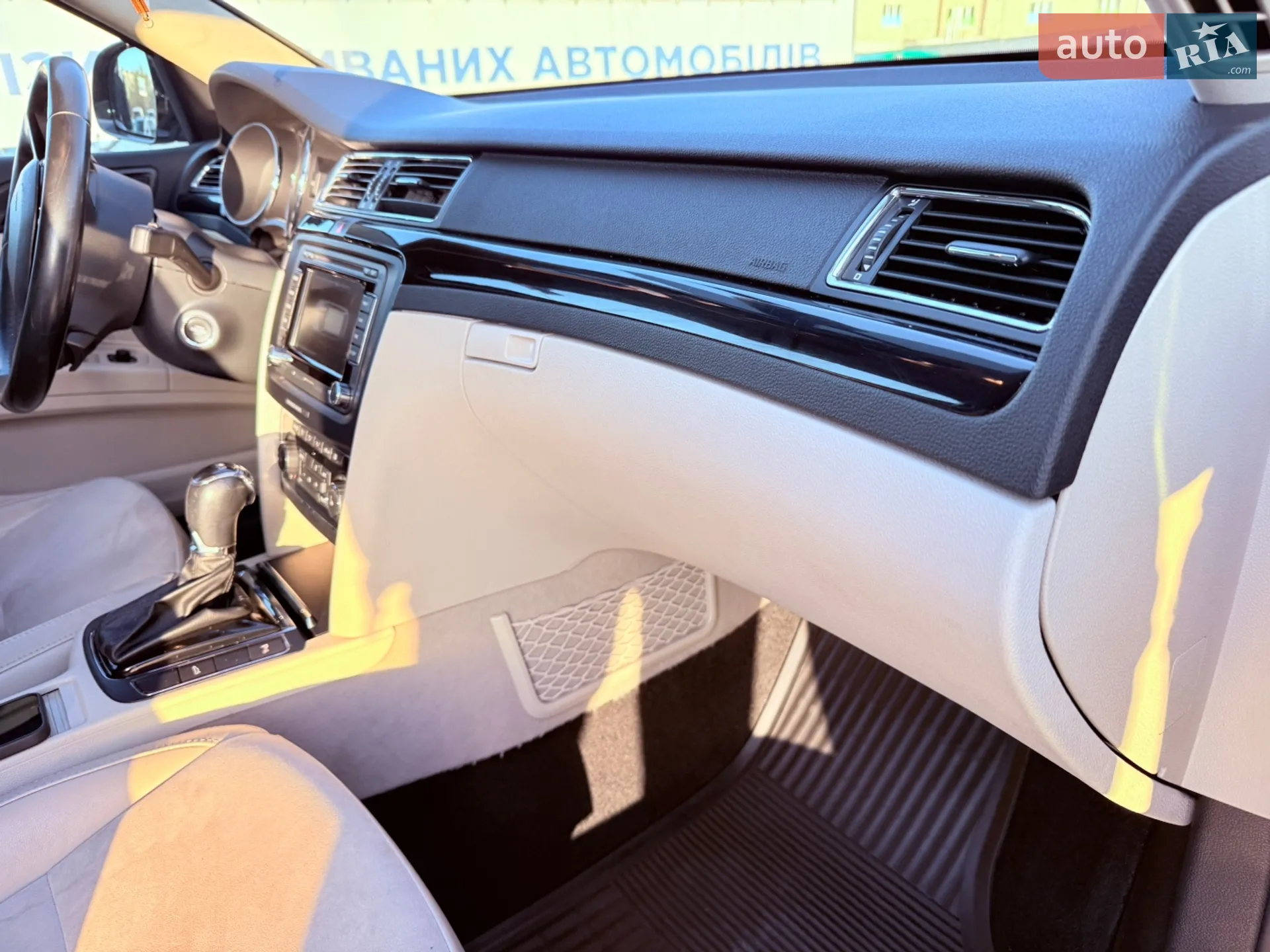 2013 Skoda Superb - мініатюра 25