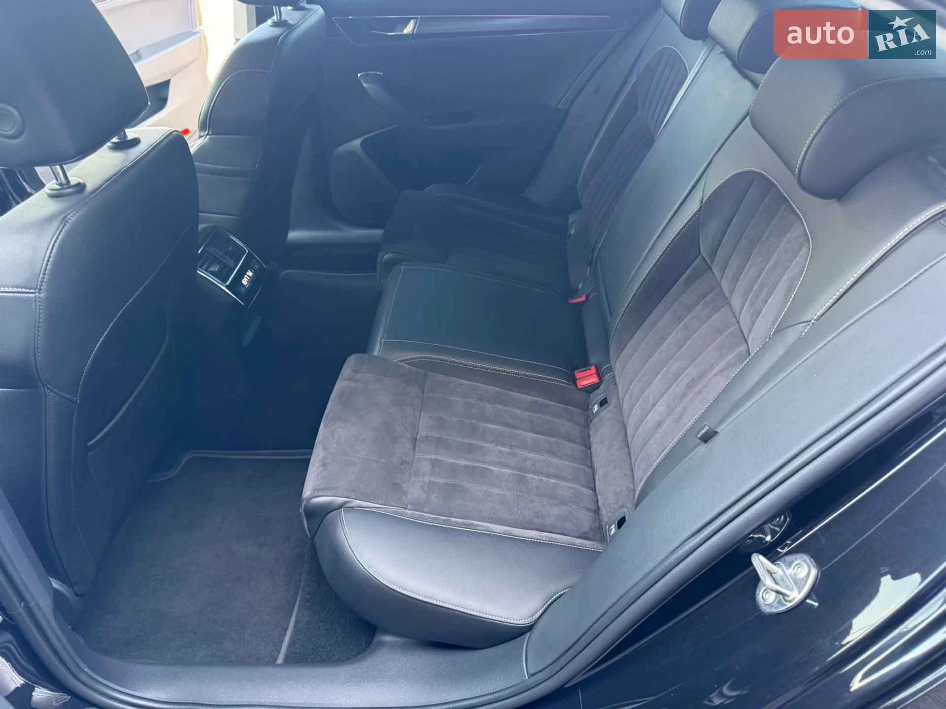 2019 Skoda Superb - мініатюра 15