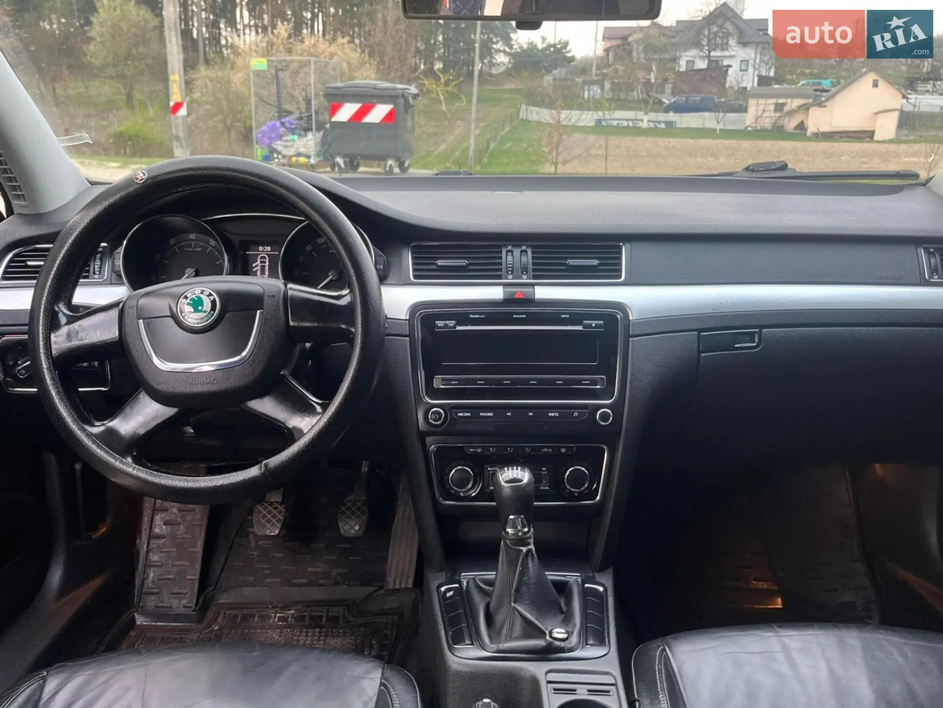 2010 Skoda Superb - мініатюра 10