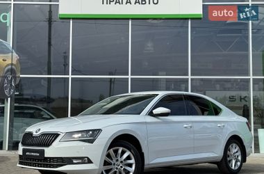 Лифтбек Skoda Superb 2018 в Киеве