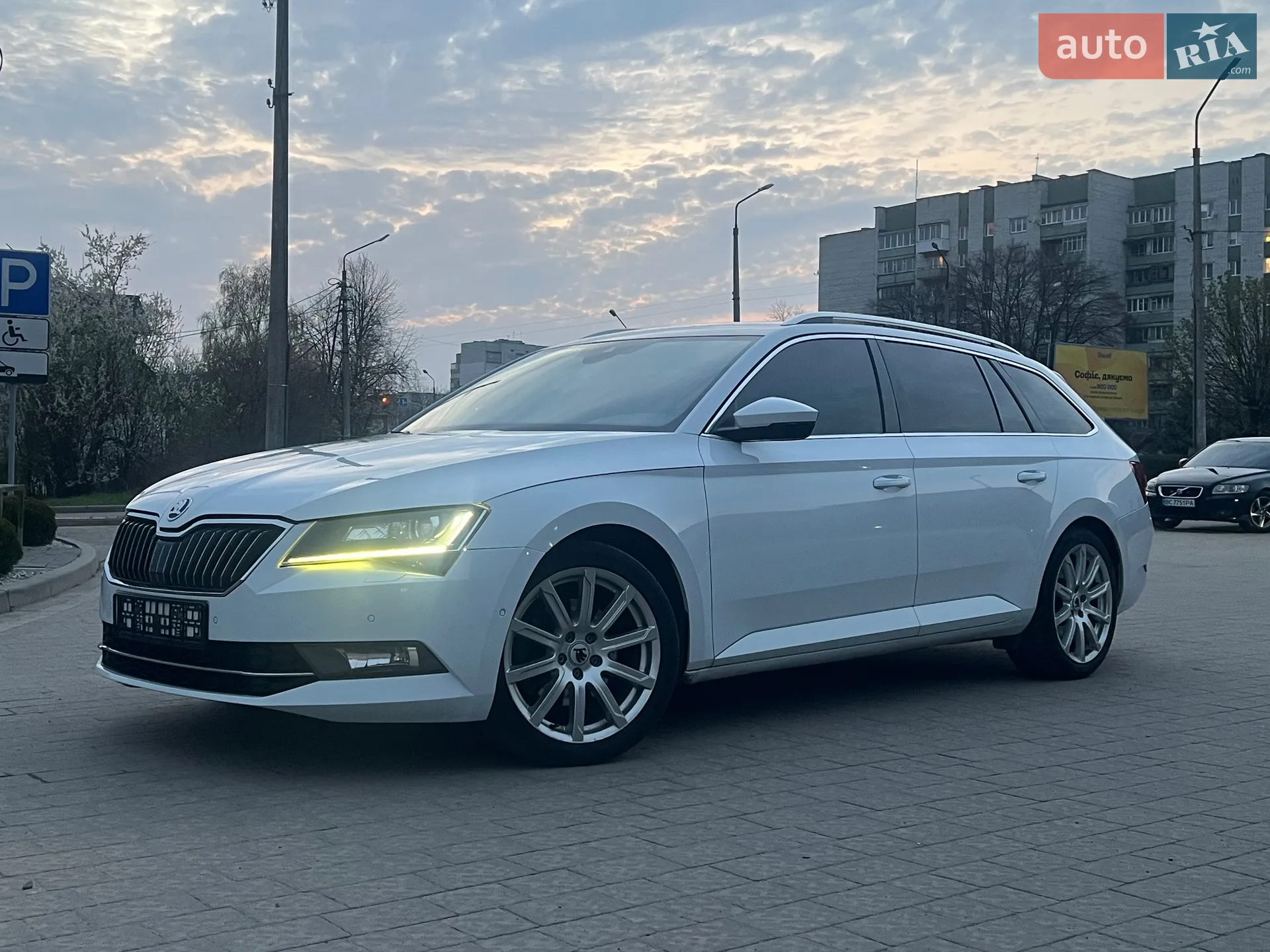 2016 Skoda Superb - фото 1