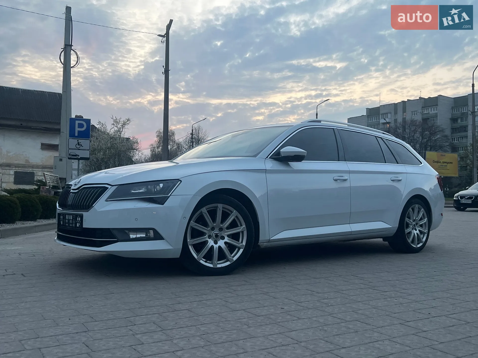 2016 Skoda Superb - мініатюра 6