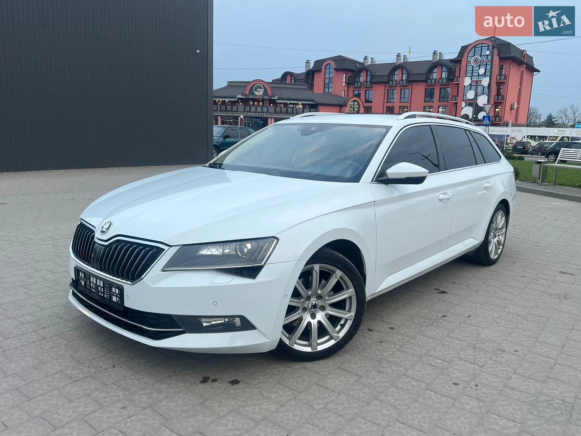 2016 Skoda Superb - мініатюра 15