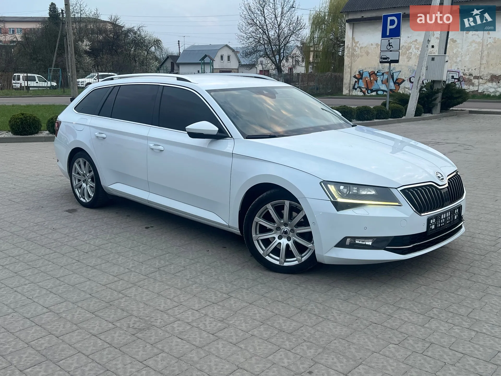 2016 Skoda Superb - мініатюра 20
