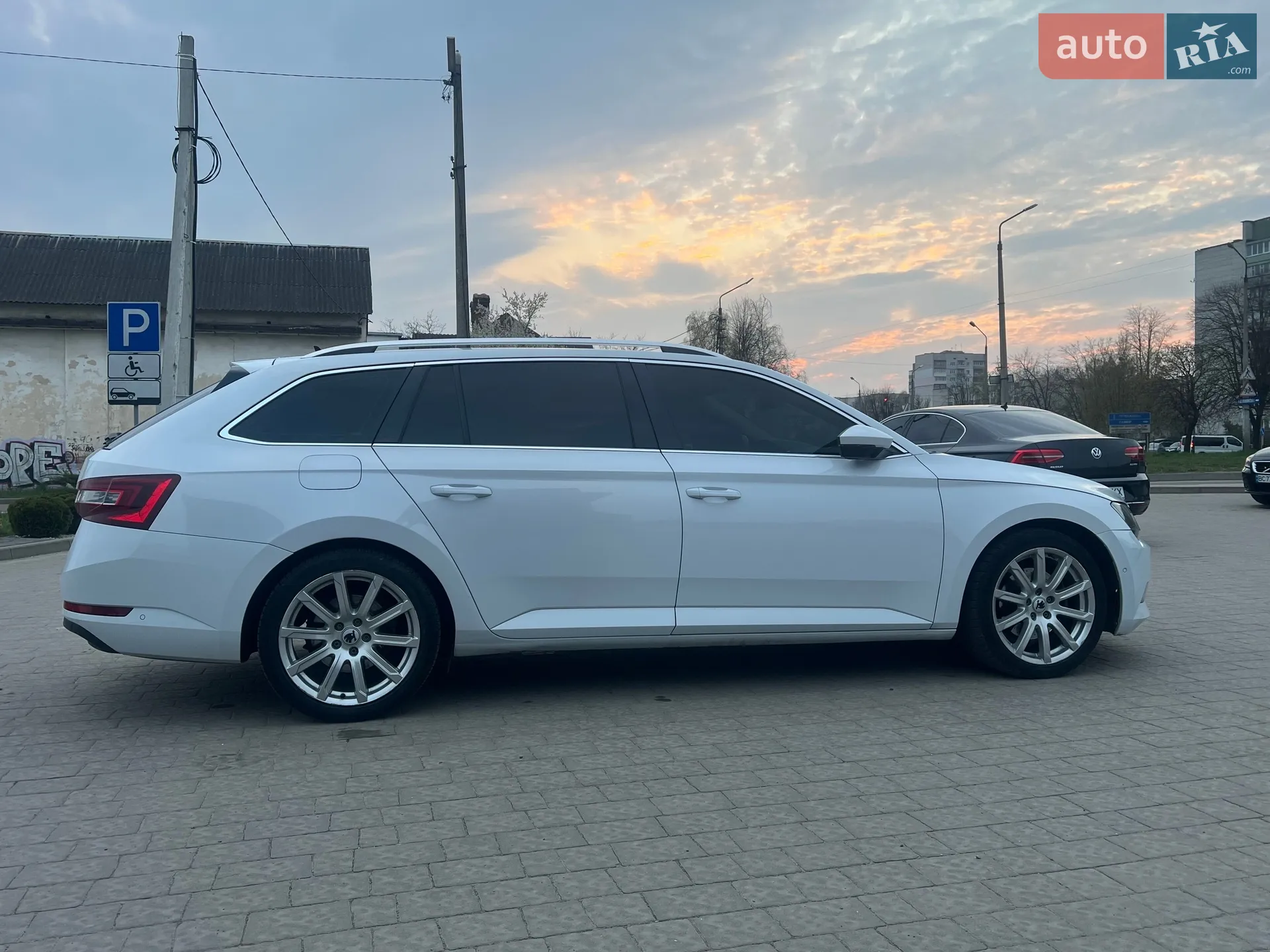 2016 Skoda Superb - мініатюра 38