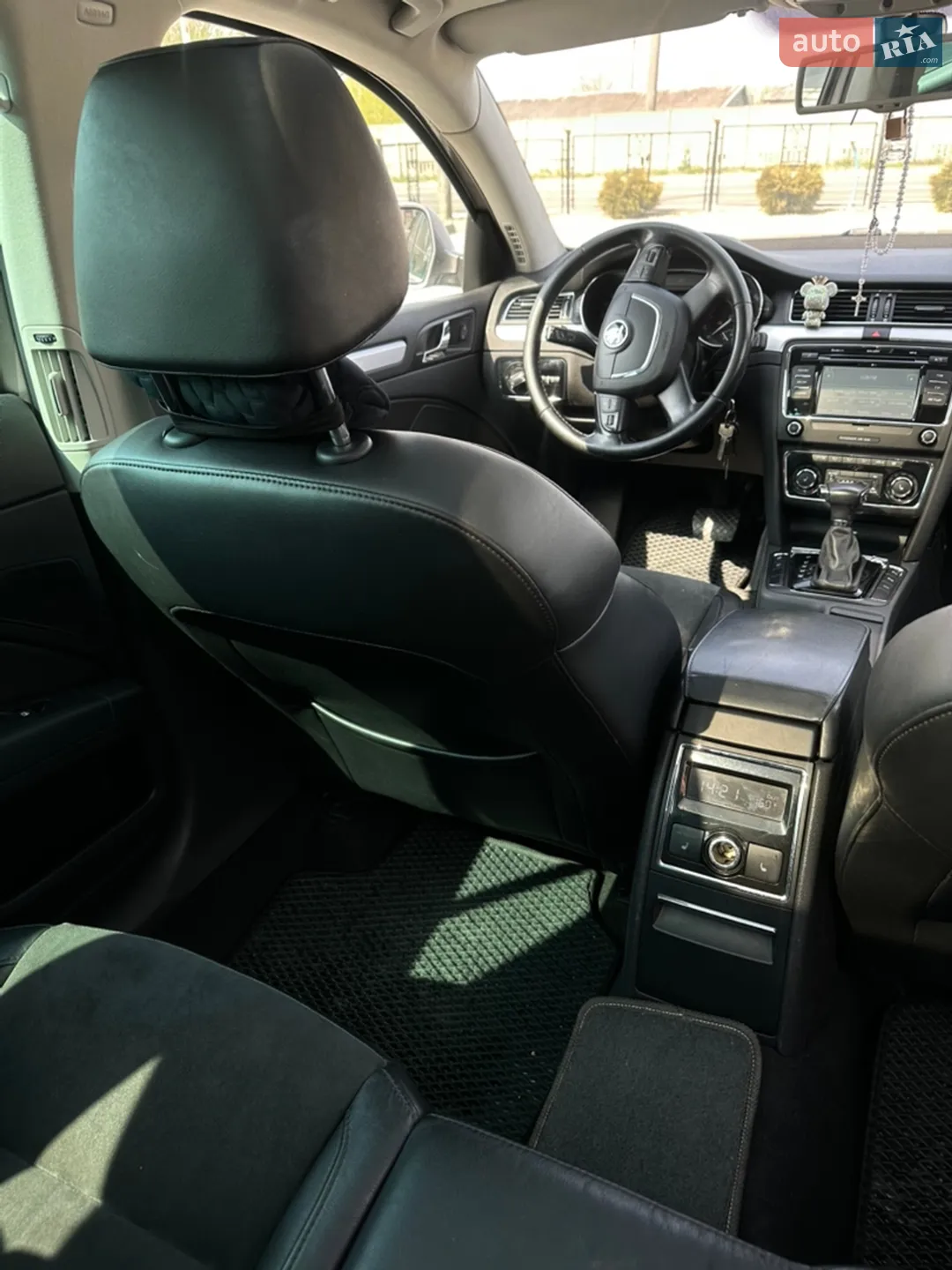 2010 Skoda Superb - мініатюра 16