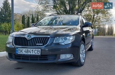 Универсал Skoda Superb 2011 в Ровно