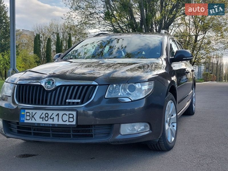 Skoda Superb 2011