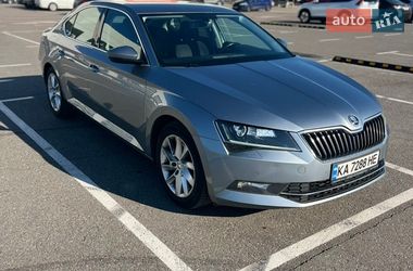 Лифтбек Skoda Superb 2017 в Киеве