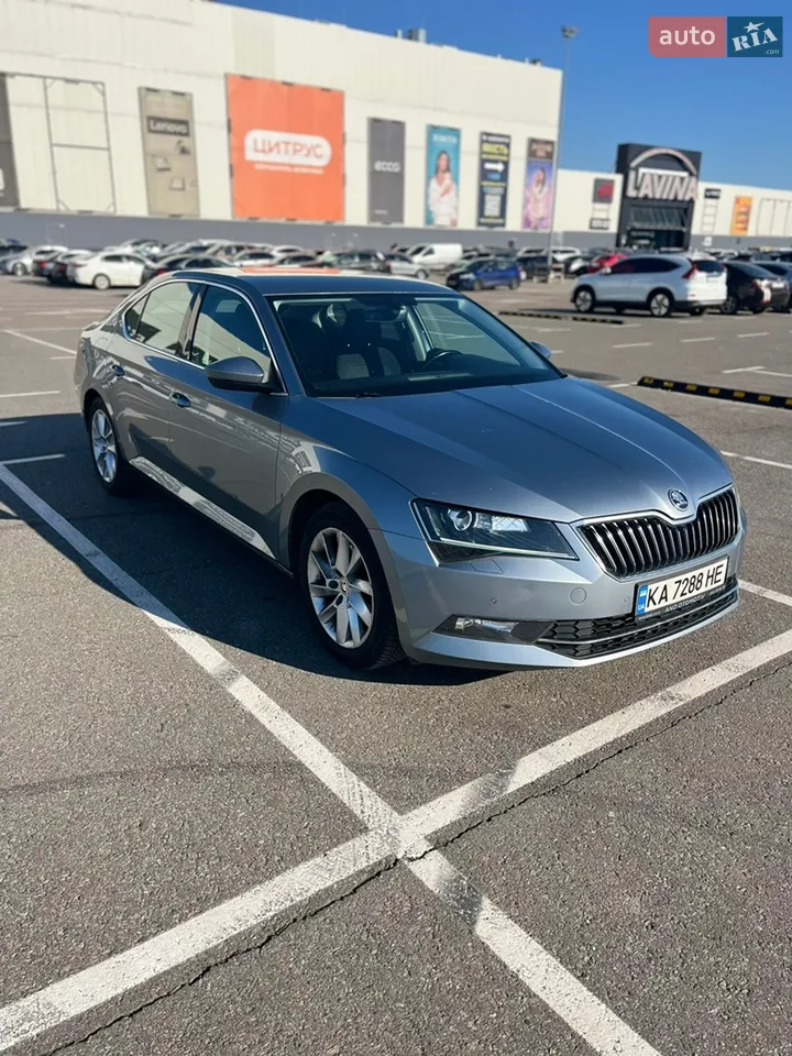 2017 Skoda Superb - мініатюра 9