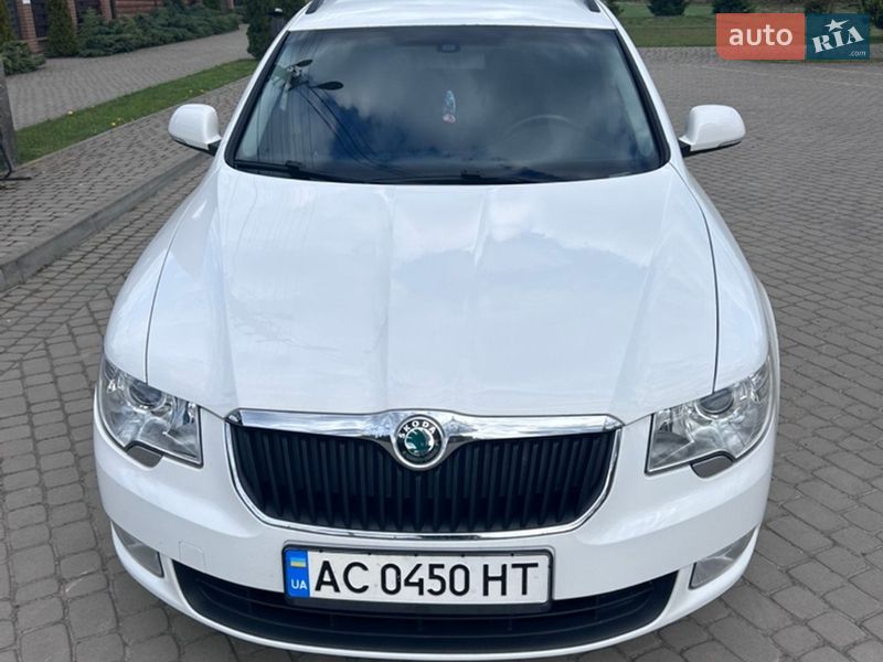 Универсал Skoda Superb 2010 в Луцке
