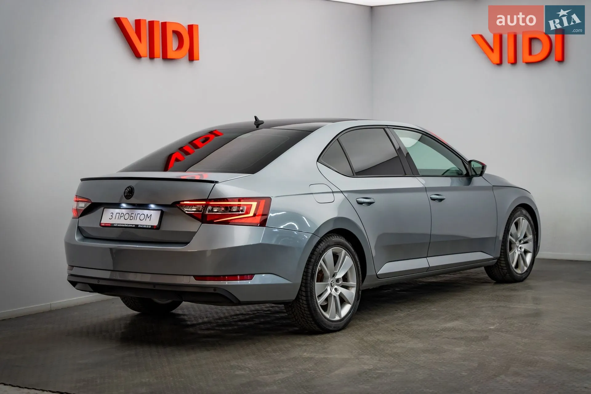 2019 Skoda Superb - мініатюра 2