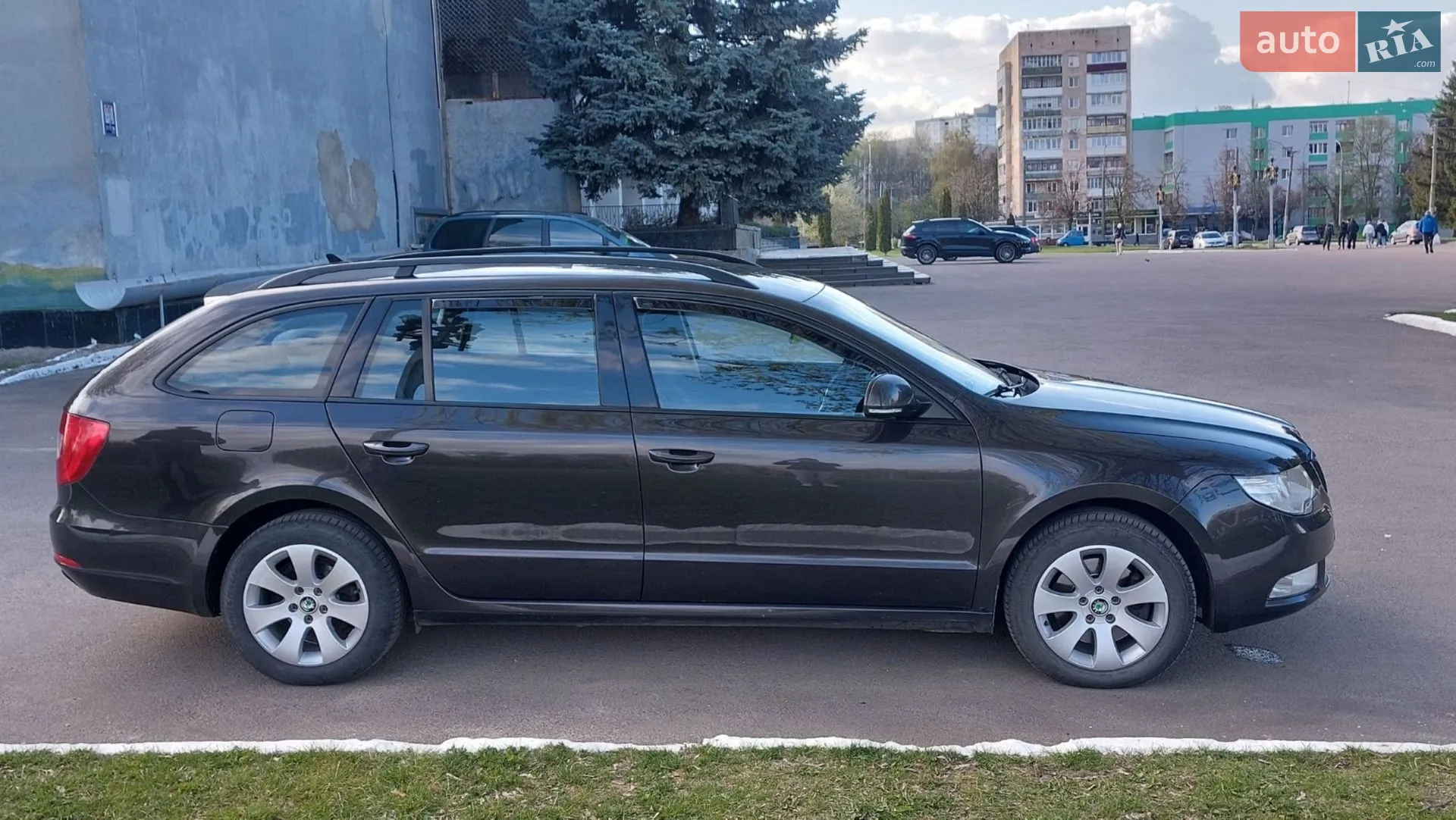2011 Skoda Superb - мініатюра 18