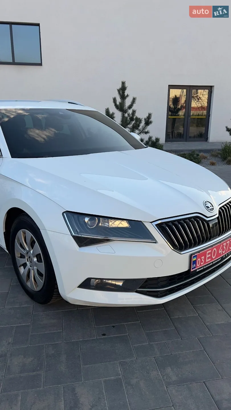 2017 Skoda Superb - мініатюра 3