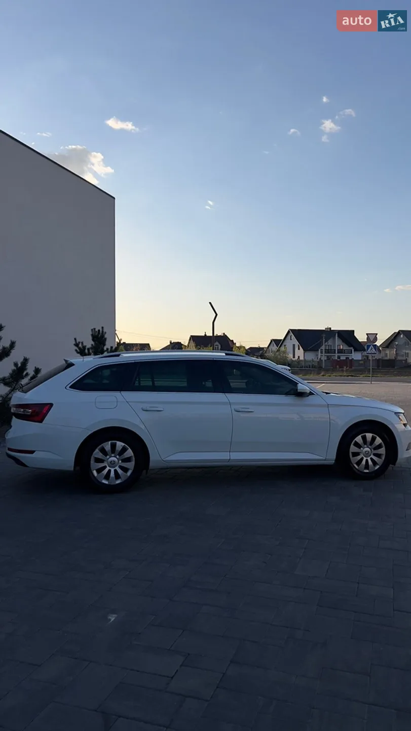 2017 Skoda Superb - мініатюра 5