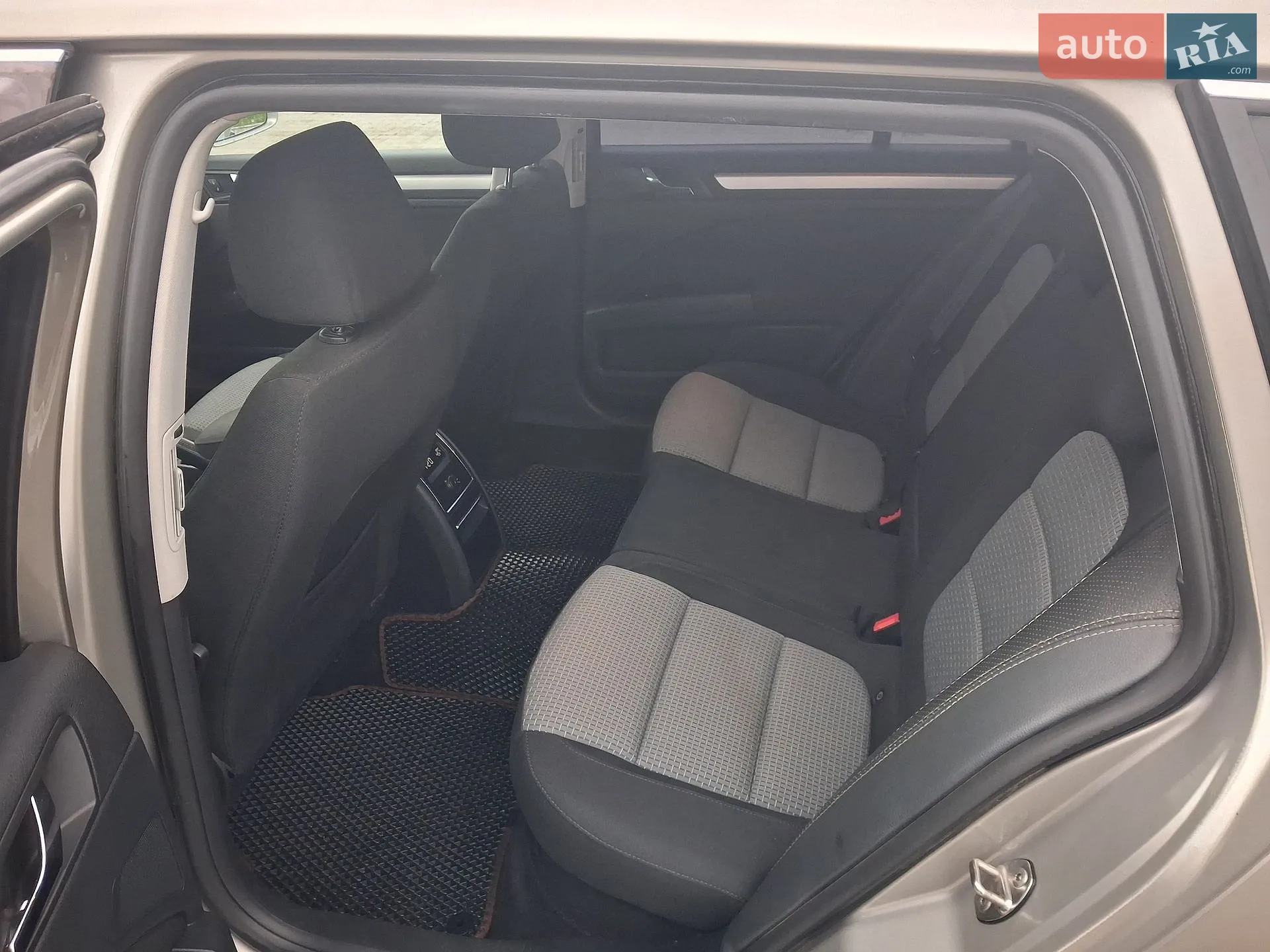 2013 Skoda Superb - мініатюра 3