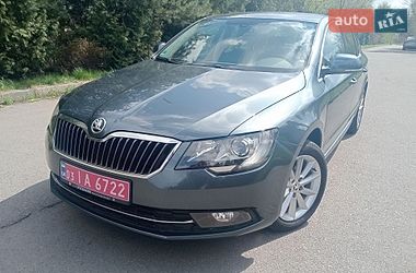 Лифтбек Skoda Superb 2015 в Ровно