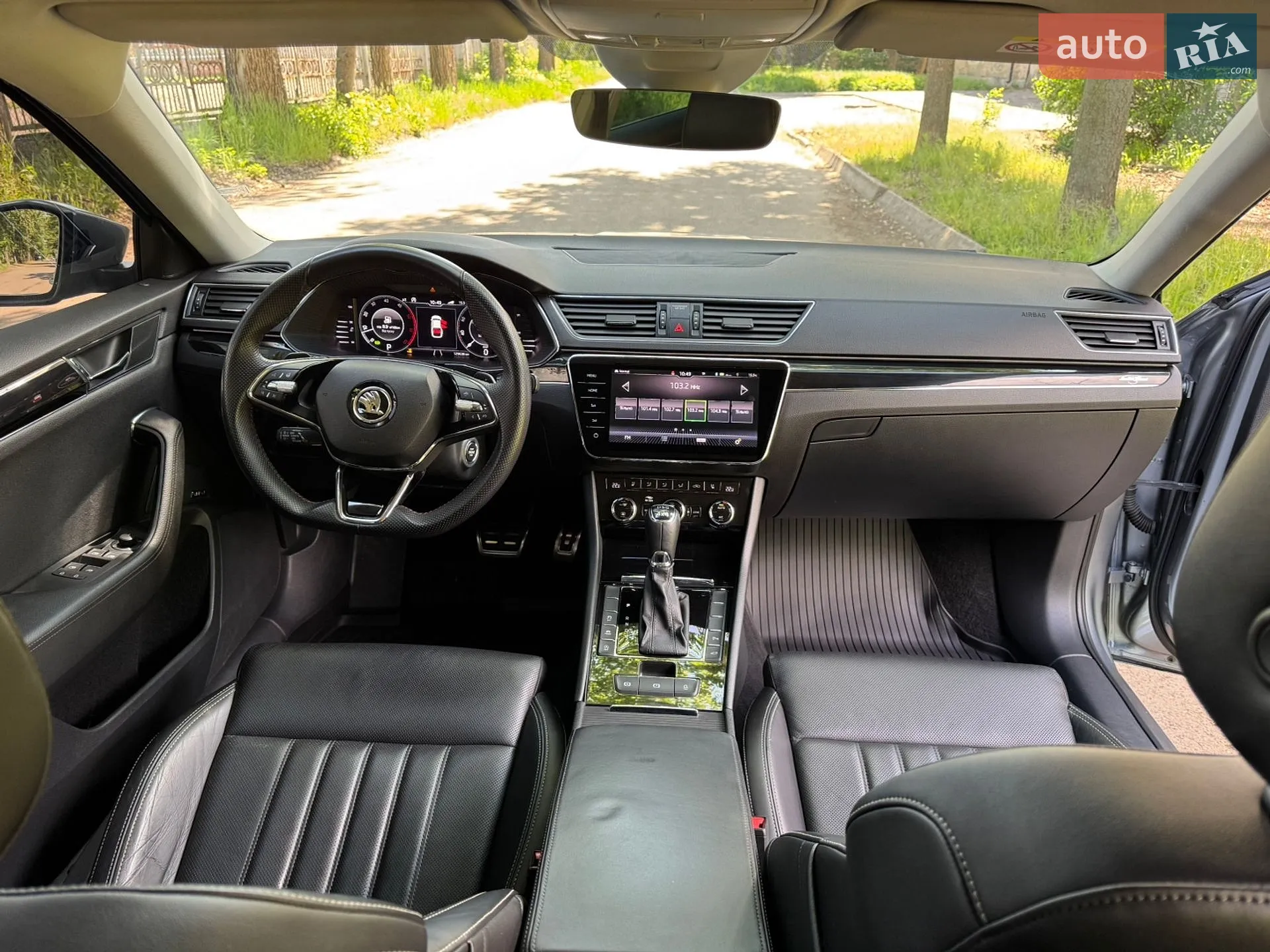 2019 Skoda Superb - мініатюра 14