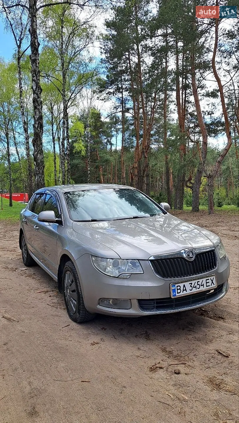 2010 Skoda Superb - мініатюра 6