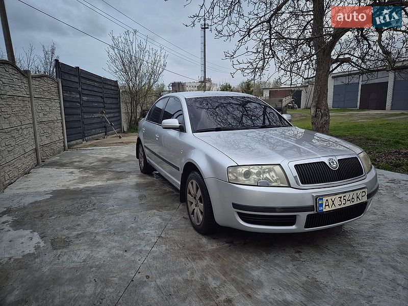 Skoda Superb 2005