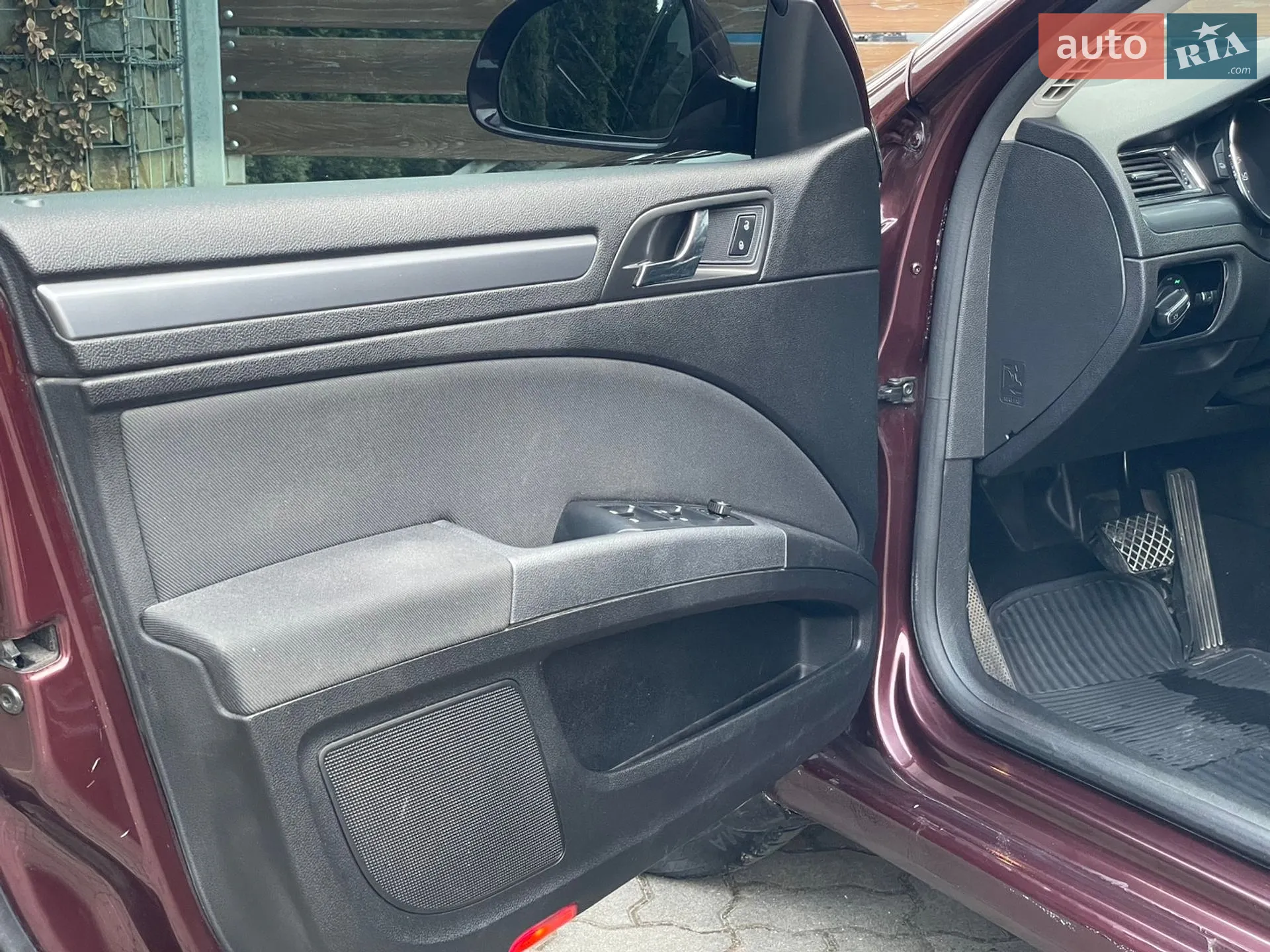 2010 Skoda Superb - мініатюра 35