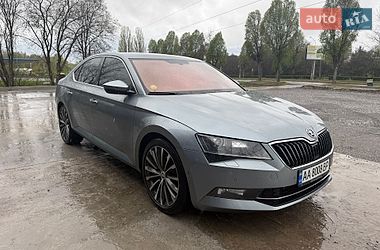 Лифтбек Skoda Superb 2016 в Днепре