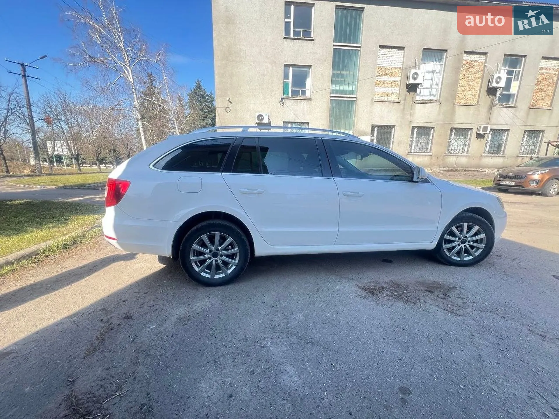 2014 Skoda Superb - мініатюра 5