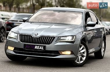 Лифтбек Skoda Superb 2015 в Кривом Роге