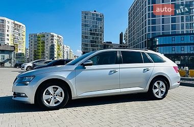 Универсал Skoda Superb 2015 в Львове