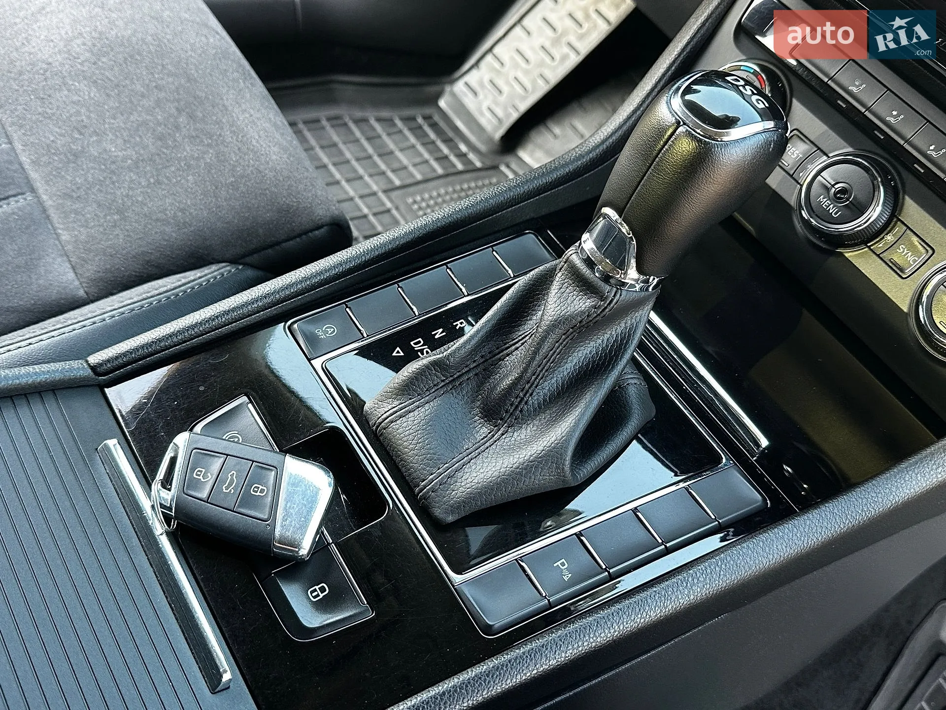 2016 Skoda Superb - мініатюра 109