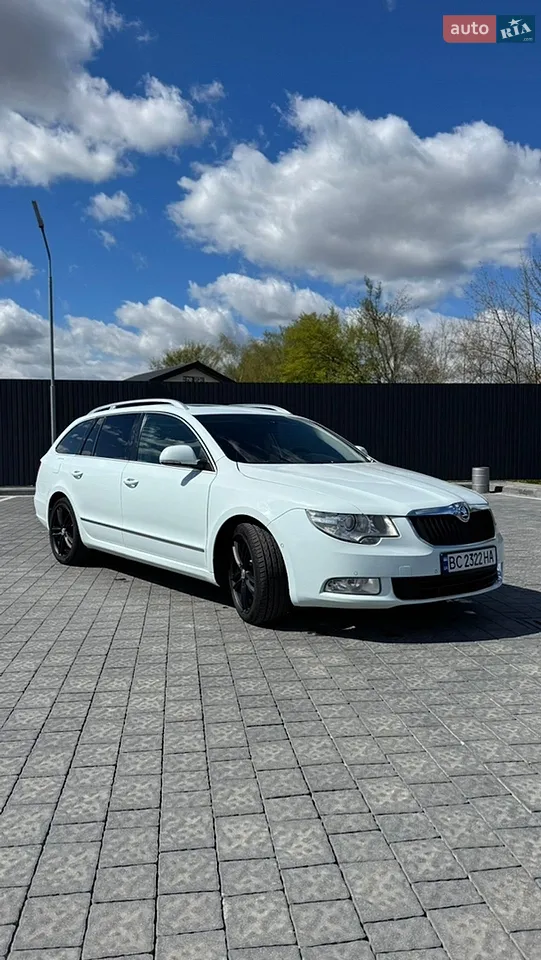 2011 Skoda Superb - мініатюра 16