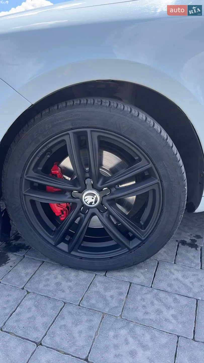 2011 Skoda Superb - мініатюра 10