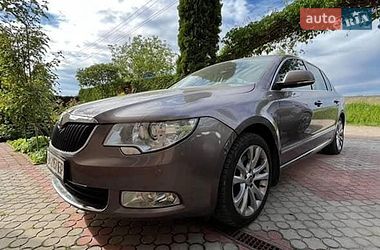 Лифтбек Skoda Superb 2011 в Коростене