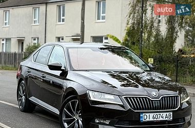 Лифтбек Skoda Superb 2017 в Ужгороде