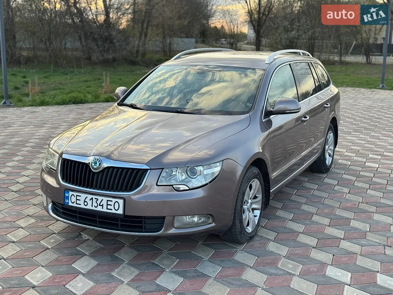 2010 Skoda Superb - мініатюра 18