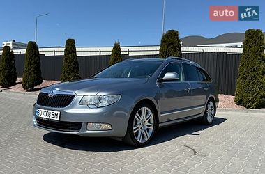 Універсал Skoda Superb 2011 в Тернополі