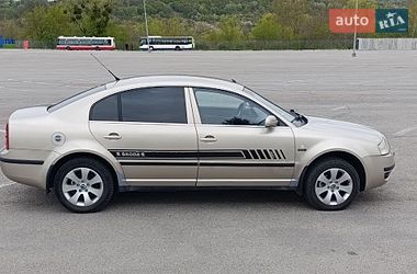 Лифтбек Skoda Superb 2005 в Заставной