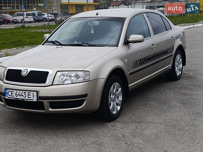 Лифтбек Skoda Superb 2005 в Заставной